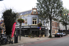 903532 Gezicht op het pand Kanaalstraat 105 (Jopie's Bloemenhuis) te Utrecht, op de hoek met de Lombokstraat.